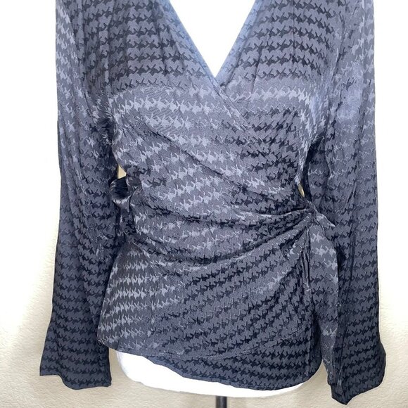 Nine West Women's Black Silky Fabric Sleeve-Slit Wrap Blouse Top Plus Size XL - Picture 2 of 10